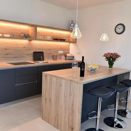 Vila Bella Vista 2 *