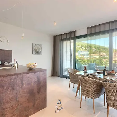 Bella Vista 2 * Ičići